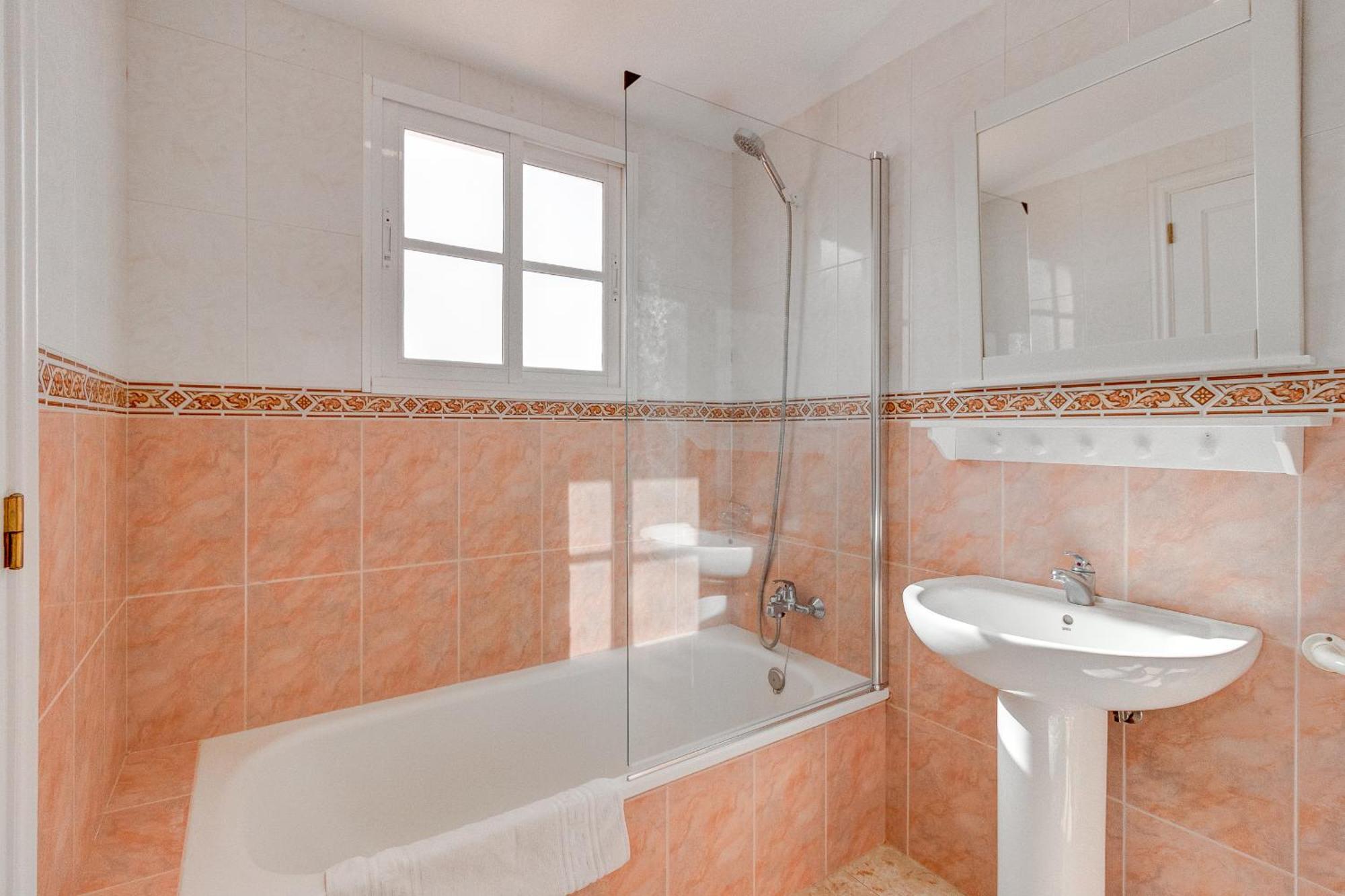 Bonita Casa Nina Con Jacuzzi By Paramount Holidays Playa de San Juan  Eksteriør bilde